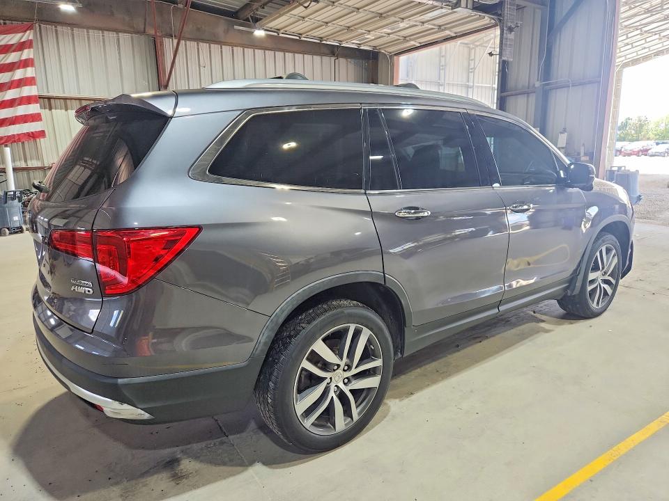 Продажа на аукционе авто 2017 Honda Pilot, vin: 5FNYF6H9XHB104435, номер лота: 61681196