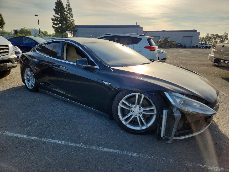 Продажа на аукционе авто 2013 Tesla Model S, vin: 5YJSA1CN5DFP03328, номер лота: 65838876