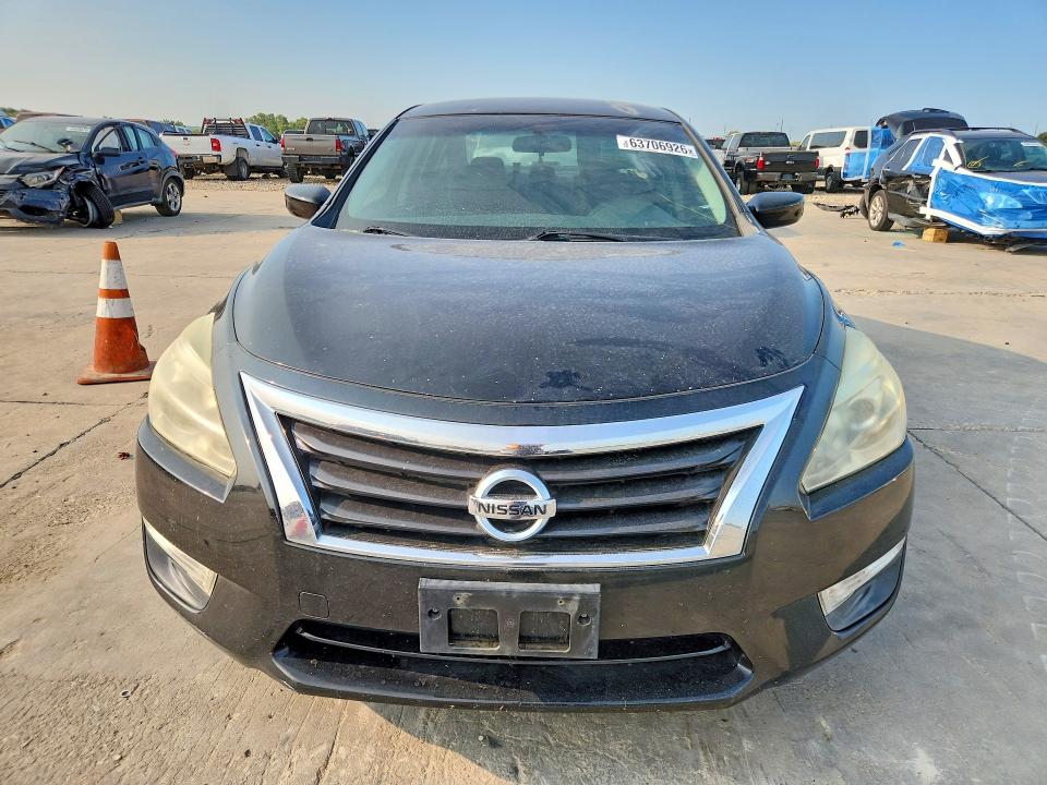 63706926 :رقم المزاد ، 1N4AL3AP8FN880911 vin ، 2015 Nissan Altima مزاد بيع