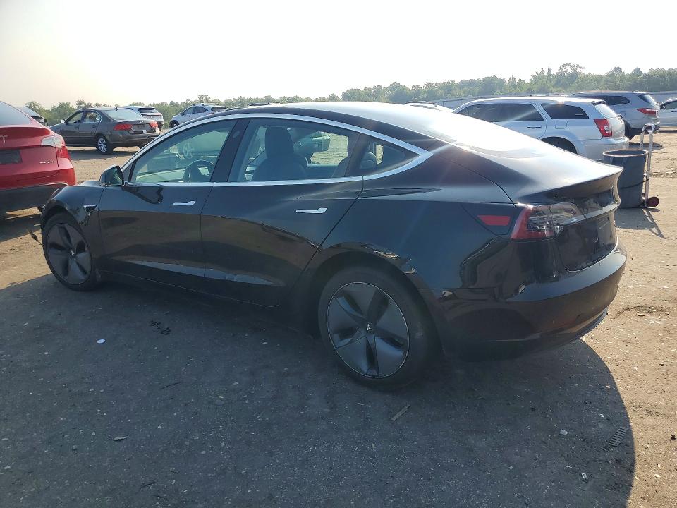 64570446 :رقم المزاد ، 5YJ3E1EB8JF182354 vin ، 2018 Tesla Model 3 مزاد بيع