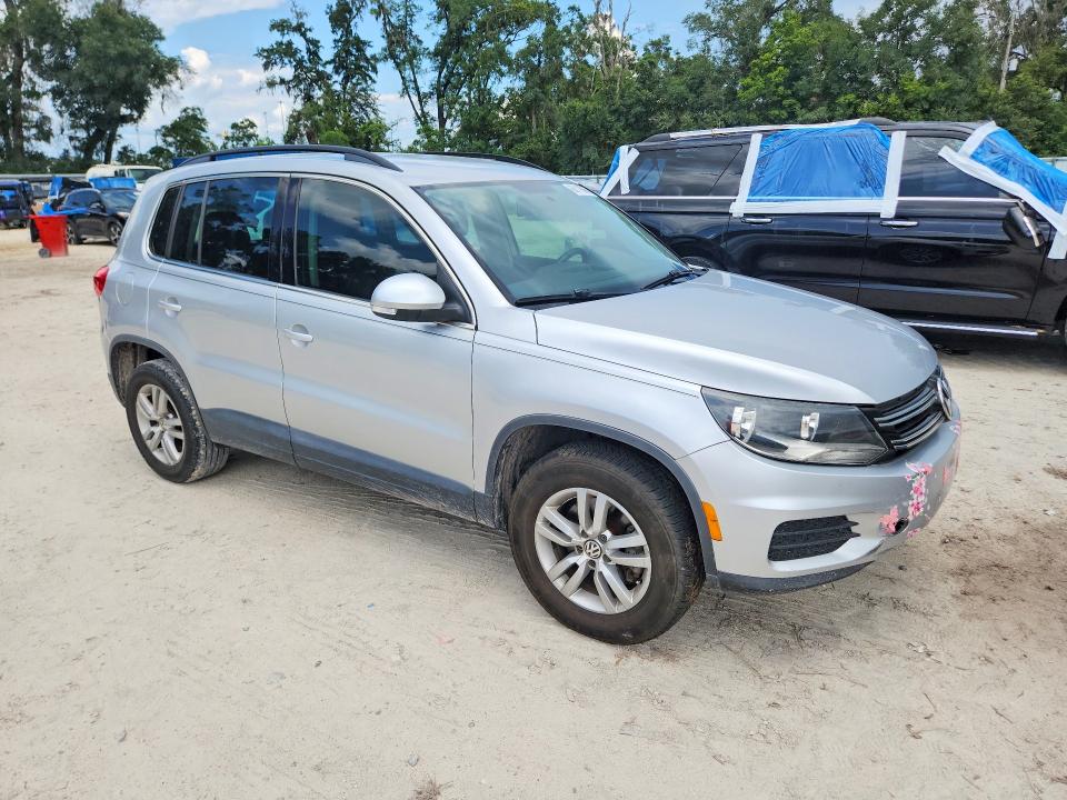 2015 Volkswagen Tiguan მანქანა იყიდება აუქციონზე, vin: WVGAV7AX9FW500847, აუქციონის ნომერი: 66118566