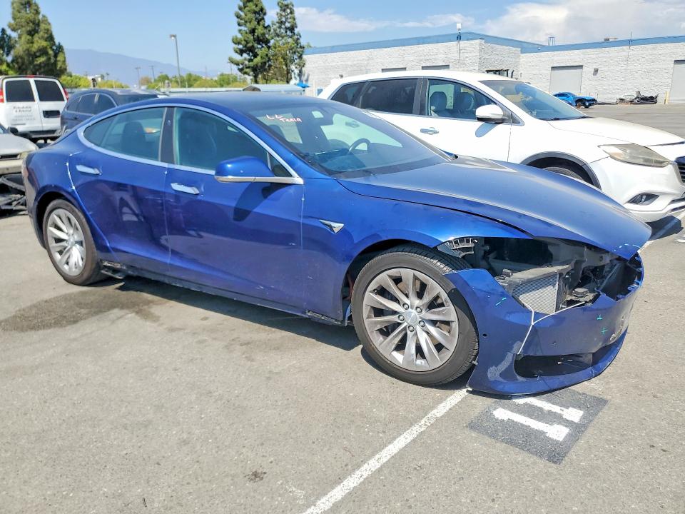 2017 Tesla Model S მანქანა იყიდება აუქციონზე, vin: 5YJSA1E16HF205333, აუქციონის ნომერი: 64241316