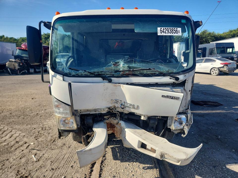 64293856 :رقم المزاد ، 54DB4J1BXGS805839 vin ، 2016 Isuzu Npr مزاد بيع