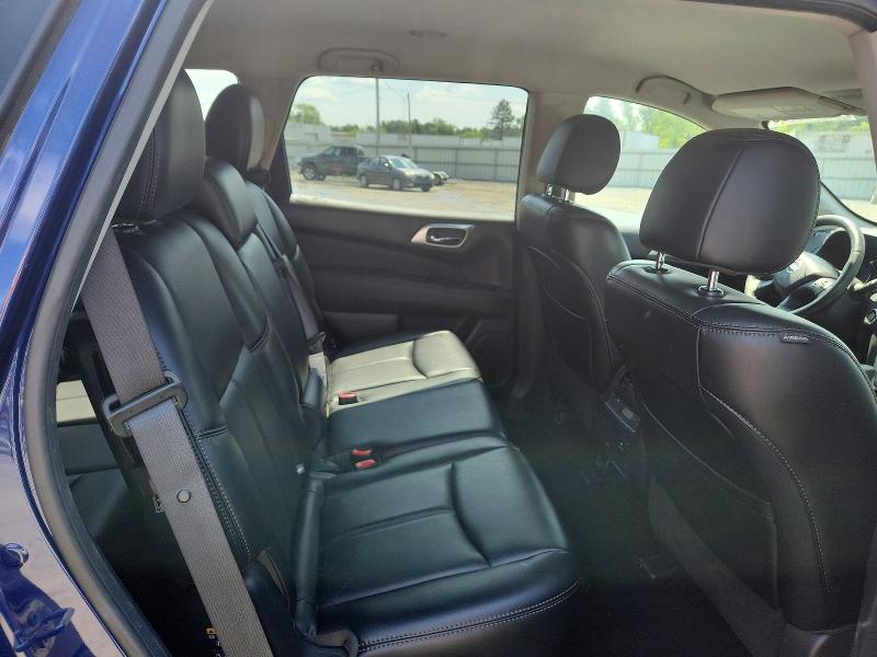 65268006 :رقم المزاد ، 5N1DR2MM3HC656229 vin ، 2017 Nissan Pathfinder مزاد بيع