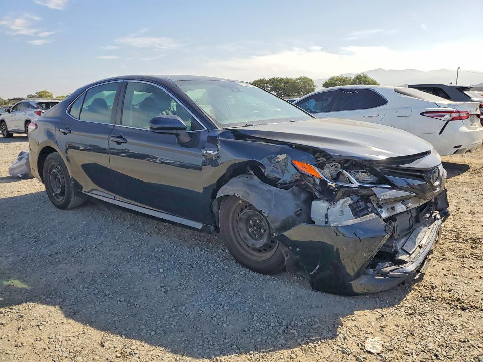 2018 Toyota Camry მანქანა იყიდება აუქციონზე, vin: 4T1B31HKXJU504699, აუქციონის ნომერი: 65392836