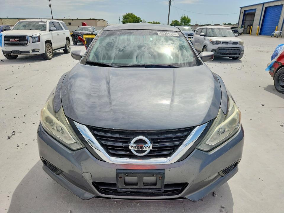 2017 Nissan Altima მანქანა იყიდება აუქციონზე, vin: 1N4AL3AP5HN359213, აუქციონის ნომერი: 65299706