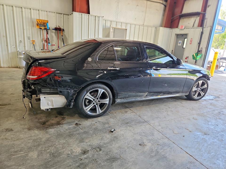 Продажа на аукционе авто 2017 Mercedes-benz E, vin: WDDZF4KB6HA135796, номер лота: 65839216