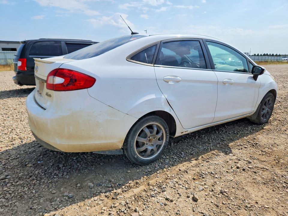 2013 Ford Fiesta მანქანა იყიდება აუქციონზე, vin: 3FADP4BJ7DM141442, აუქციონის ნომერი: 65341936