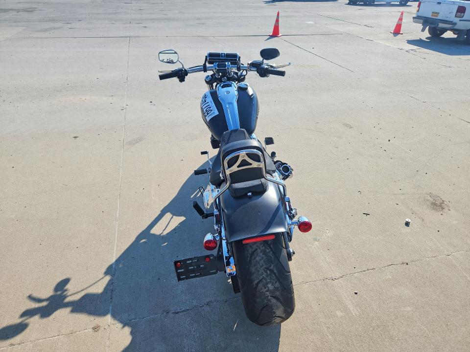 66774526 :رقم المزاد ، 1HD1YEZ15PB070094 vin ، 2023 Harley-davidson Fxbr مزاد بيع