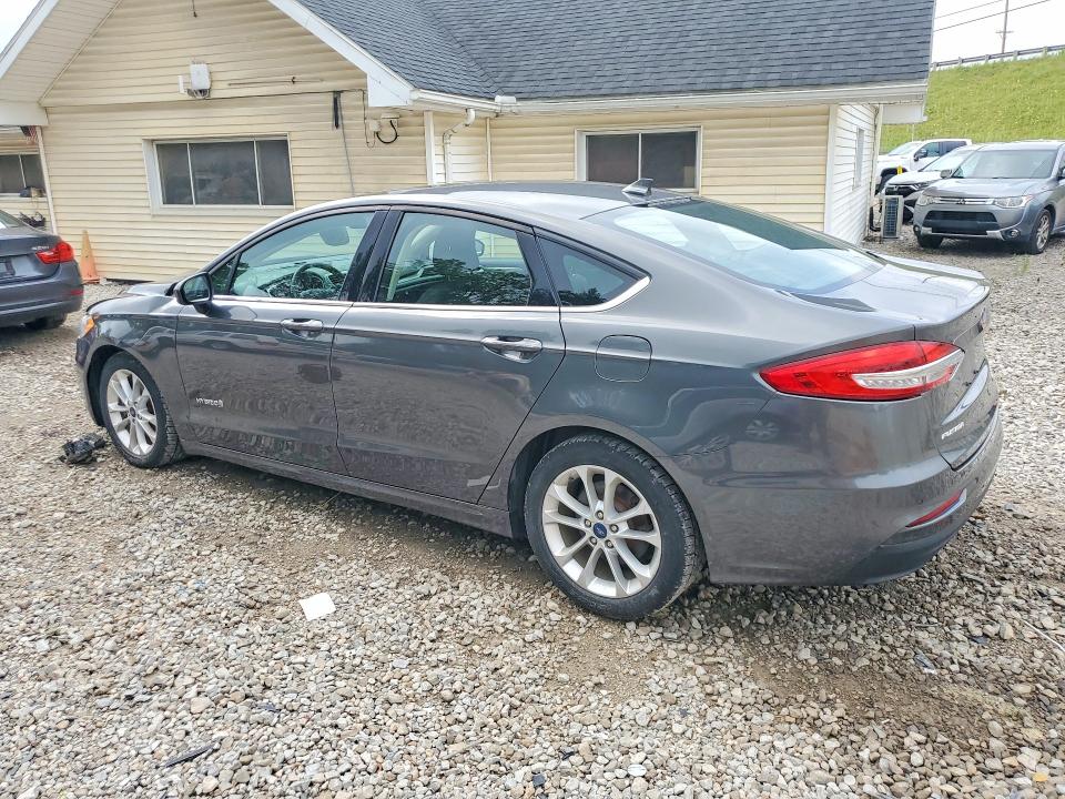 Продажа на аукционе авто 2019 Ford Fusion, vin: 3FA6P0LU8KR286161, номер лота: 64240406
