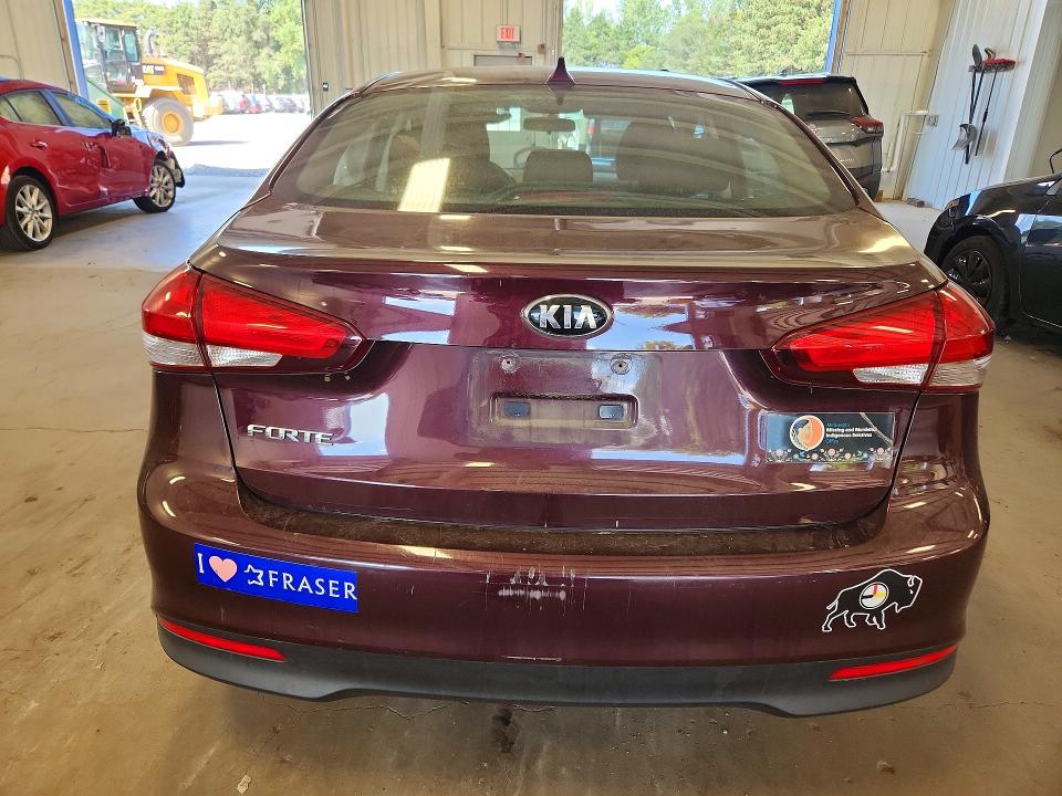 66987326 :رقم المزاد ، 3KPFK4A7XHE121239 vin ، 2017 Kia Forte مزاد بيع
