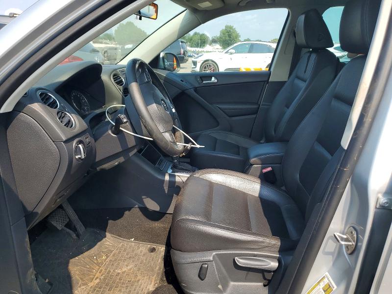 2011 Volkswagen Tiguan მანქანა იყიდება აუქციონზე, vin: WVGBV7AXXBW552468, აუქციონის ნომერი: 65033786
