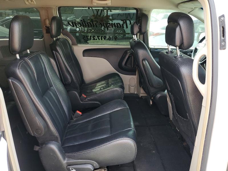 66190196 :رقم المزاد ، 2C4RC1BG0FR718094 vin ، 2015 Chrysler Town & Country مزاد بيع