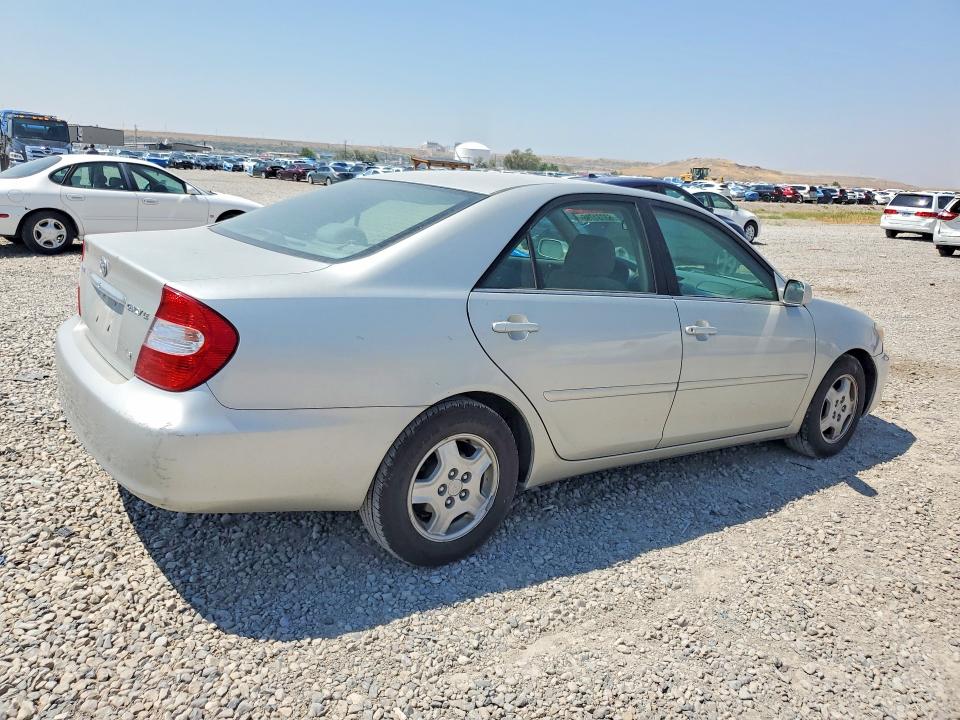 2002 Toyota Camry მანქანა იყიდება აუქციონზე, vin: 4T1BF32K22U020698, აუქციონის ნომერი: 63731796