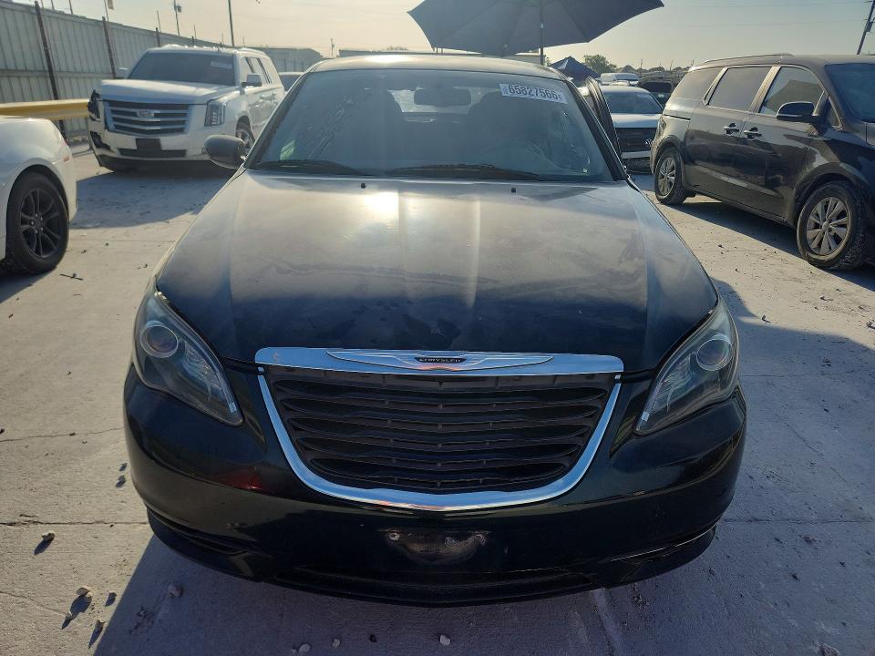 65827566 :رقم المزاد ، 1C3CCBBB8DN554317 vin ، 2013 Chrysler 200 مزاد بيع