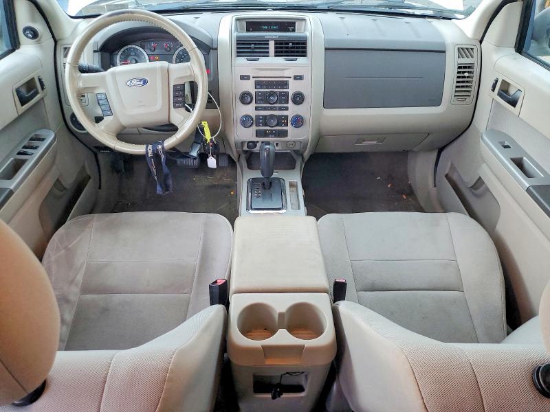 63757196 :رقم المزاد ، 1FMCU9D72AKC67221 vin ، 2010 Ford Escape مزاد بيع