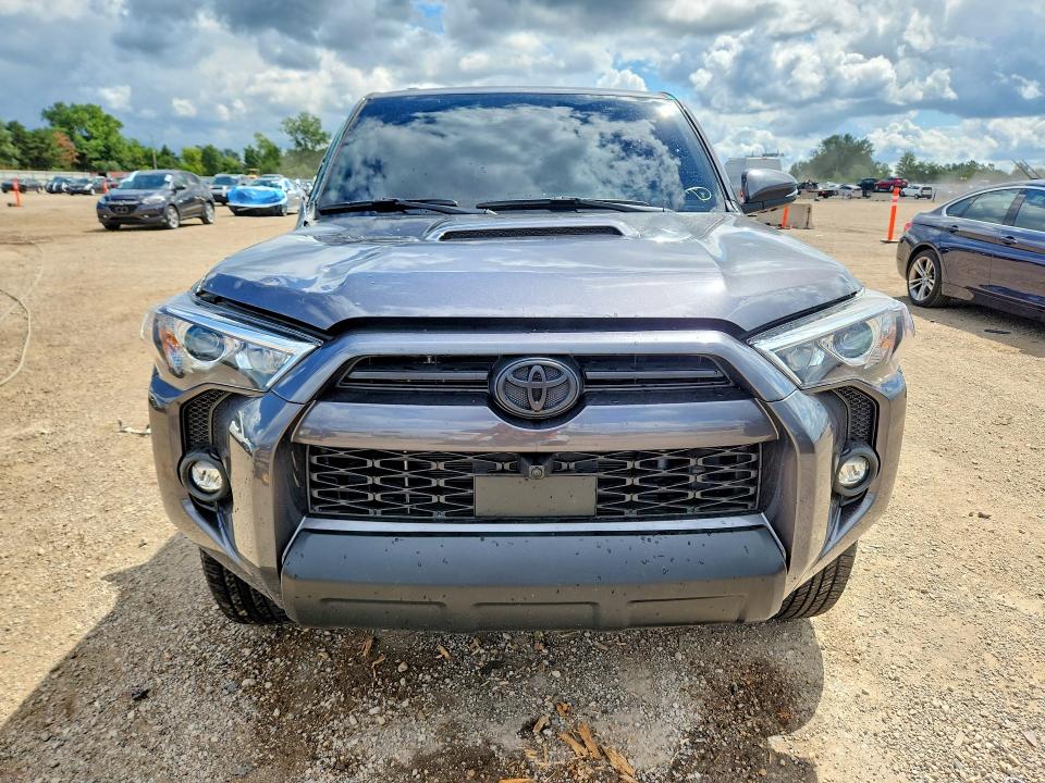 65029616 :رقم المزاد ، JTERU5JR5P6197322 vin ، 2023 Toyota 4runner مزاد بيع