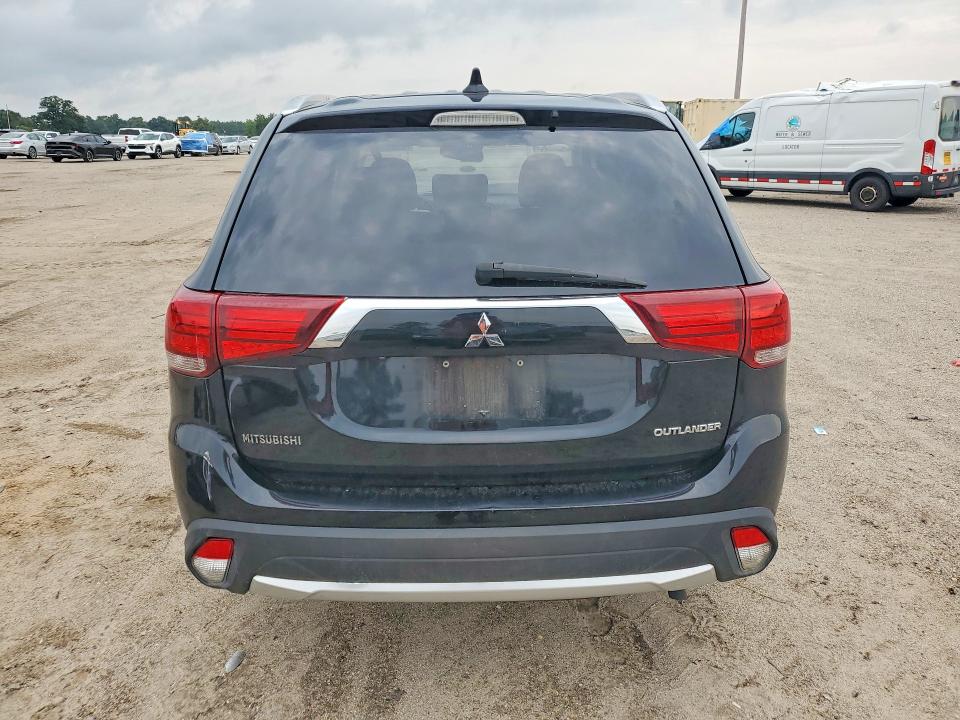 66893936 :رقم المزاد ، JA4AD3A38JZ014089 vin ، 2018 Mitsubishi Outlander مزاد بيع