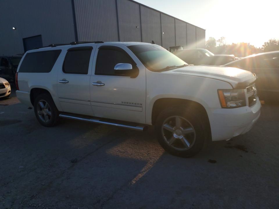 66640216 :رقم المزاد ، 1GNSKKE74DR374141 vin ، 2013 Chevrolet Suburban مزاد بيع