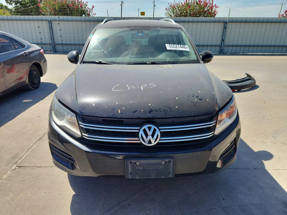 65527446 :رقم المزاد ، WVGRV7AX7HK017645 vin ، 2017 Volkswagen Tiguan مزاد بيع