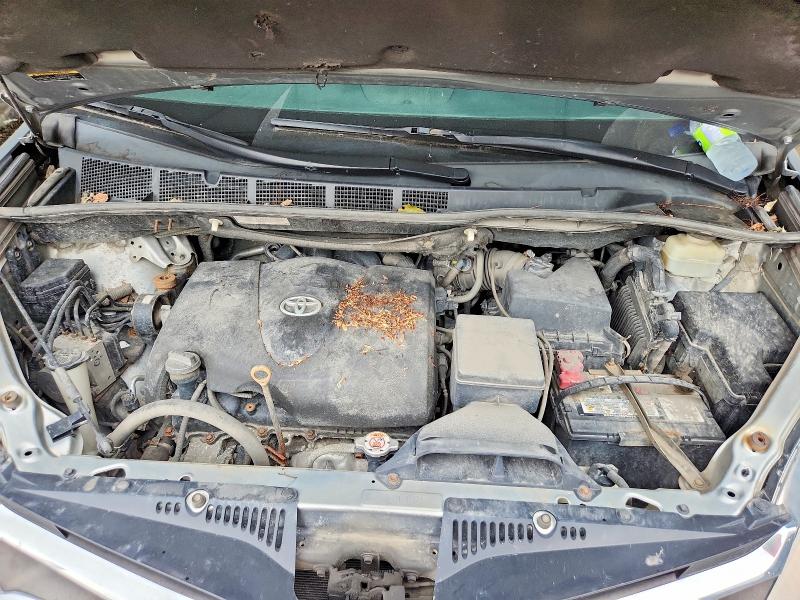 64045186 :رقم المزاد ، 5TDKZ3DC0KS976395 vin ، 2019 Toyota Sienna مزاد بيع