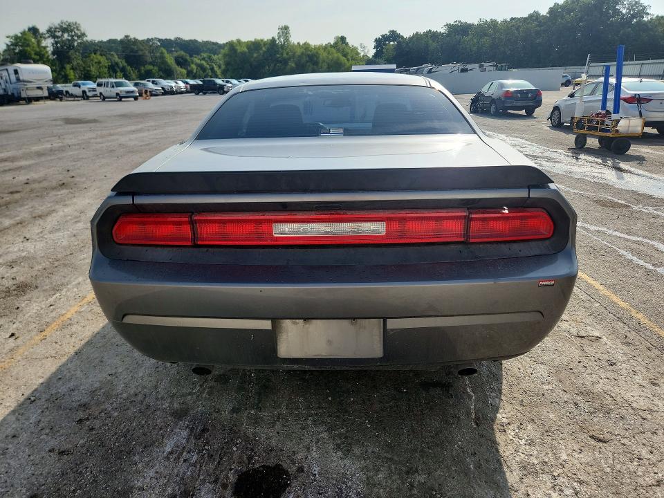 64496196 :رقم المزاد ، 2B3CJ4DG0BH602373 vin ، 2011 Dodge Challenger مزاد بيع