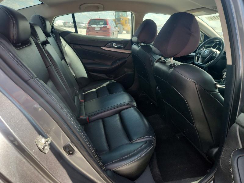 Продажа на аукционе авто 2018 Nissan Maxima, vin: 1N4AA6APXJC367901, номер лота: 64621016