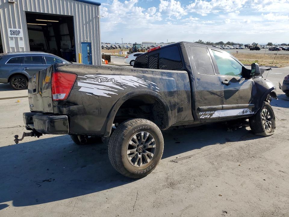 2012 Nissan Titan მანქანა იყიდება აუქციონზე, vin: 1N6AA0CCXCN330420, აუქციონის ნომერი: 65657536