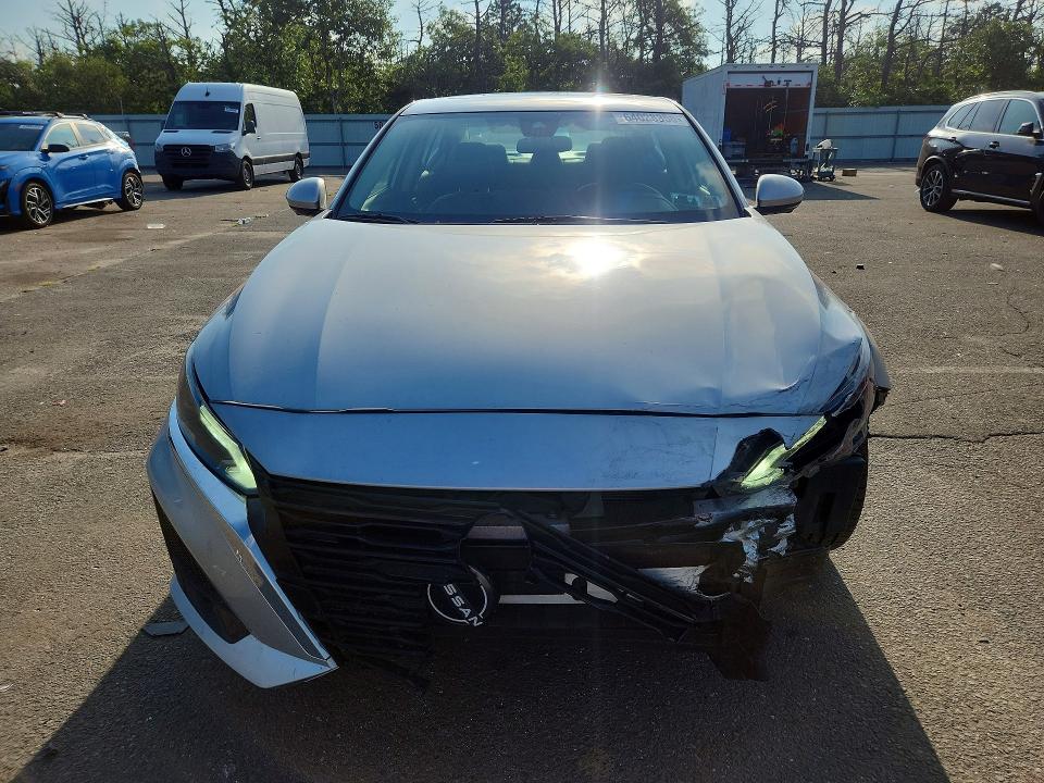 Продаж на аукціоні авто 2023 Nissan Altima, vin: 1N4BL4EV6PN390410, номер лоту: 64028356