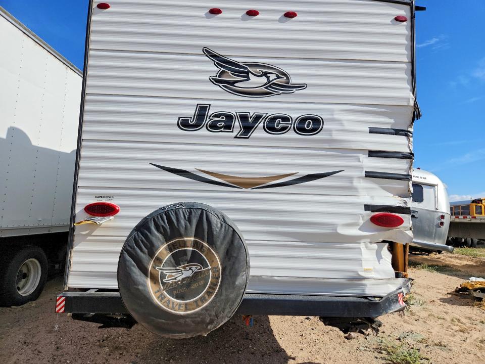 62295776 :رقم المزاد ، 1UJBJ0BN3J75V0462 vin ، 2018 Jayco Jay Flight Slx مزاد بيع