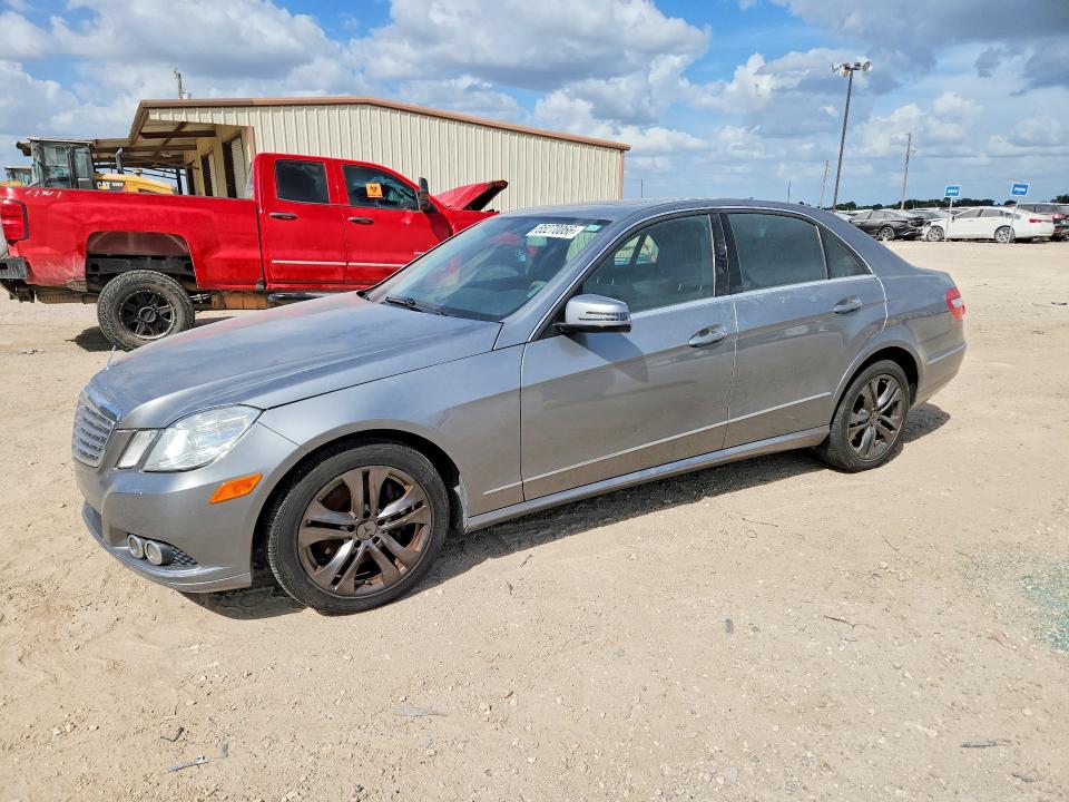 65270066 :رقم المزاد ، WDDHF2EB3BA378291 vin ، 2011 Mercedes-benz E مزاد بيع