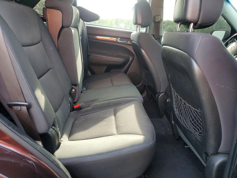 66824426 :رقم المزاد ، 5XYKTCA12BG114670 vin ، 2011 Kia Sorento مزاد بيع