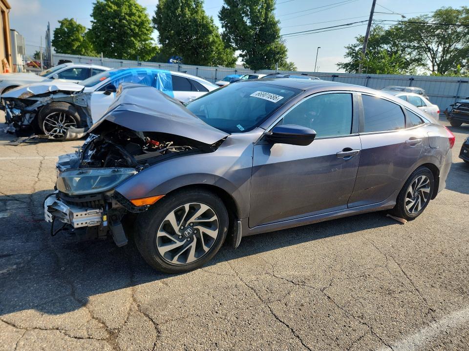 Aukcja sprzedaży 2017 Honda Civic, vin: 2HGFC2F70HH564211, numer aukcji: 66901686