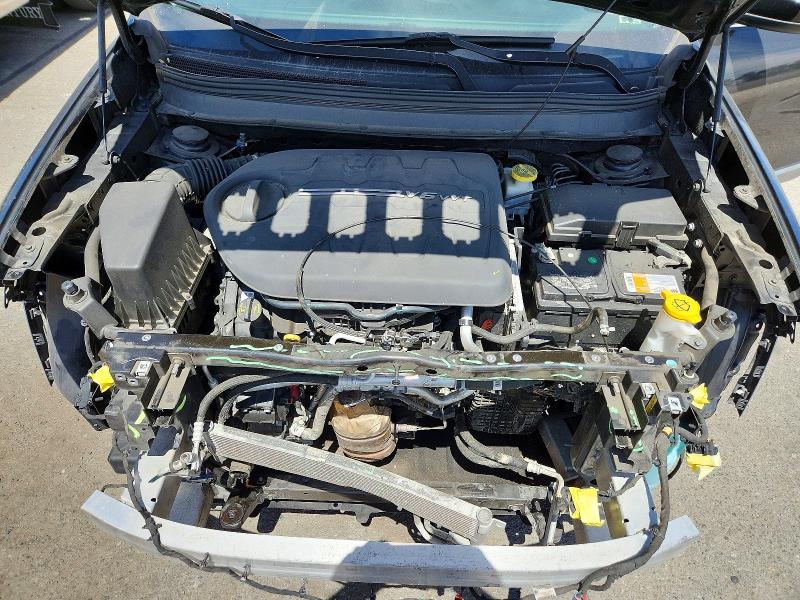 65227646 :رقم المزاد ، 1C4PJMCX8KD218954 vin ، 2019 Jeep Cherokee مزاد بيع