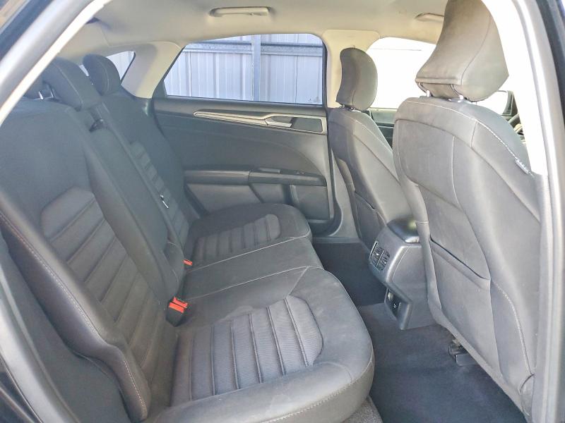 65393566 :رقم المزاد ، 3FA6P0LU1JR161789 vin ، 2018 Ford Fusion مزاد بيع