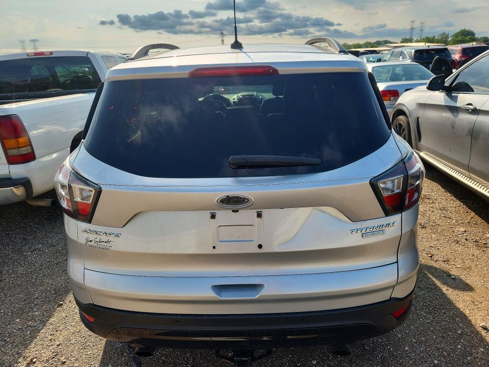 2017 Ford Escape მანქანა იყიდება აუქციონზე, vin: 1FMCU0JD5HUB14871, აუქციონის ნომერი: 64773546