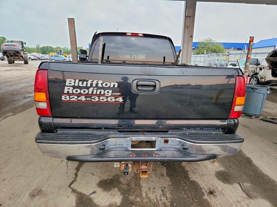 Продажа на аукционе авто 2002 Chevrolet Silverado, vin: 1GCHK29U52E257532, номер лота: 64363566