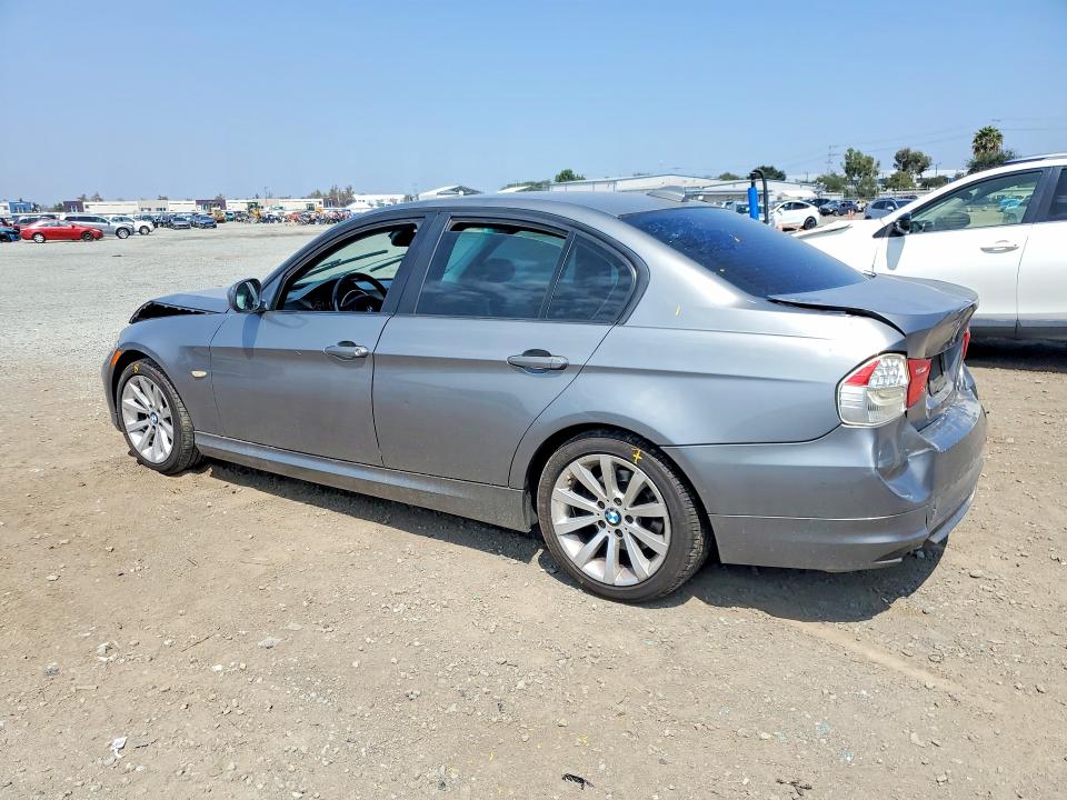 64480256 :رقم المزاد ، WBAPH5G56BNM81350 vin ، 2011 Bmw 328i مزاد بيع