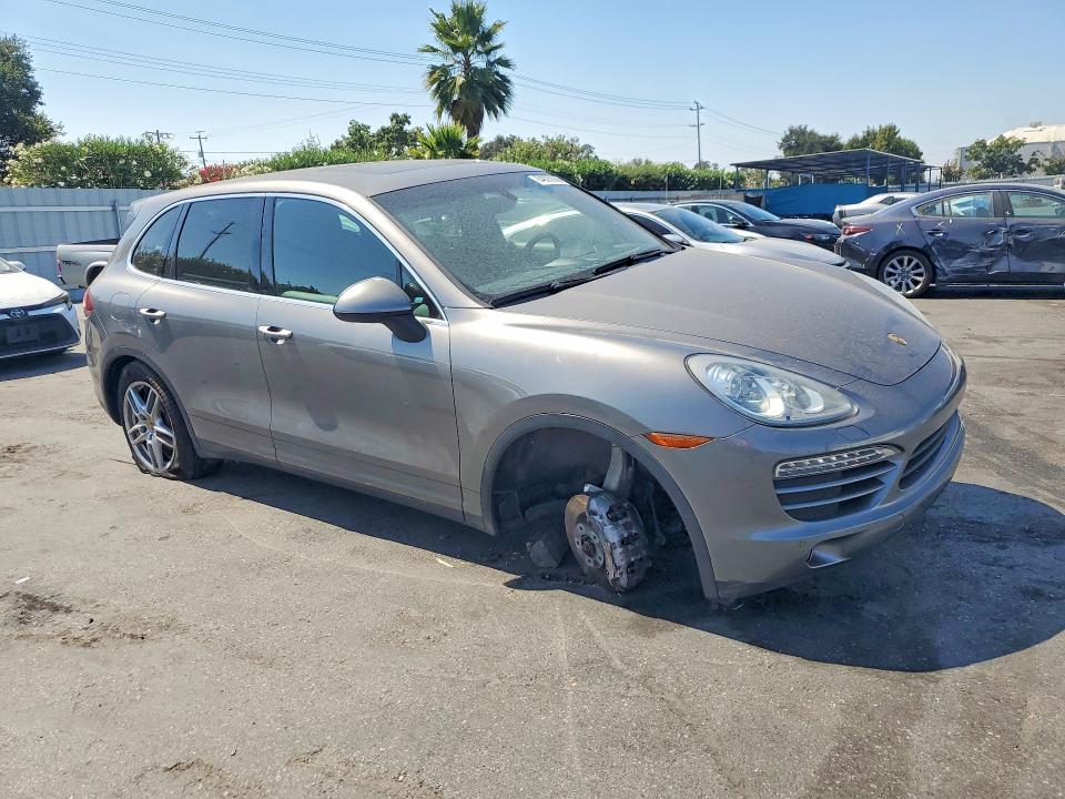 Продаж на аукціоні авто 2013 Porsche Cayenne, vin: WP1AA2A24DLA10790, номер лоту: 64805896