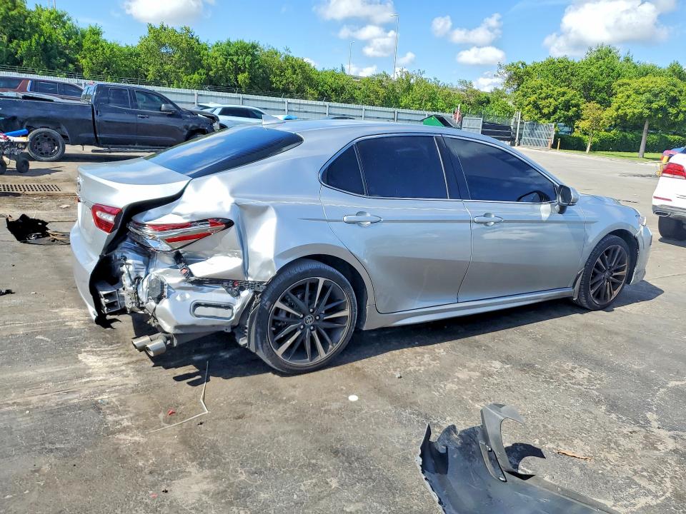 Продаж на аукціоні авто 2019 Toyota Camry, vin: 4T1B61HK0KU700496, номер лоту: 64775656