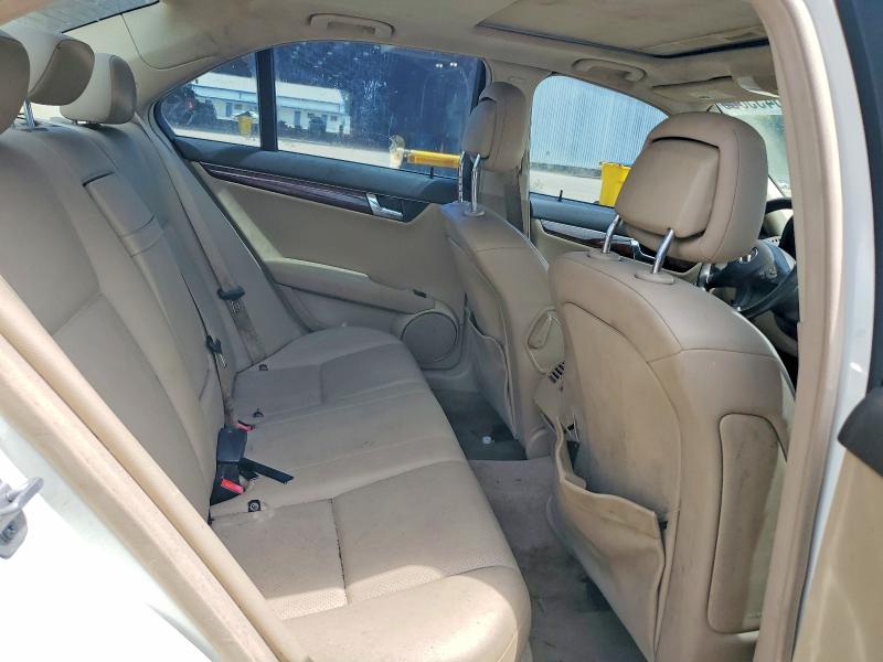 66435866 :رقم المزاد ، WDDGF5EB7AR088391 vin ، 2010 Mercedes-benz C مزاد بيع