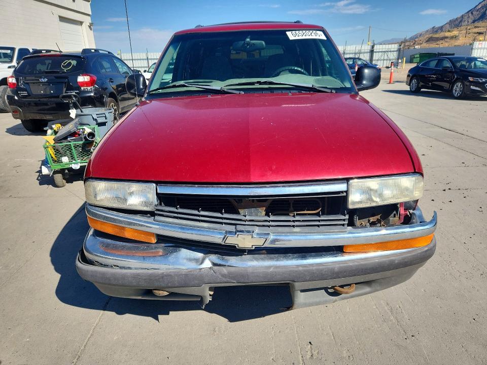 1998 Chevrolet Blazer მანქანა იყიდება აუქციონზე, vin: 1GNDT13W2W2135788, აუქციონის ნომერი: 66580296