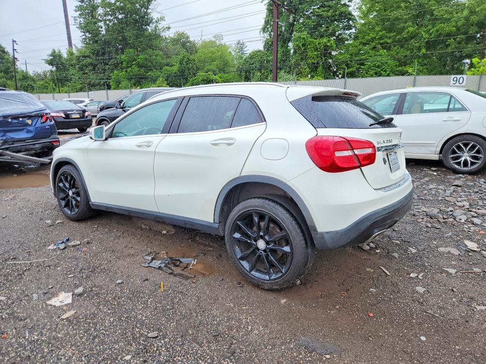 64925536 :رقم المزاد ، WDCTG4GB3HJ357048 vin ، 2017 Mercedes-benz Gla مزاد بيع