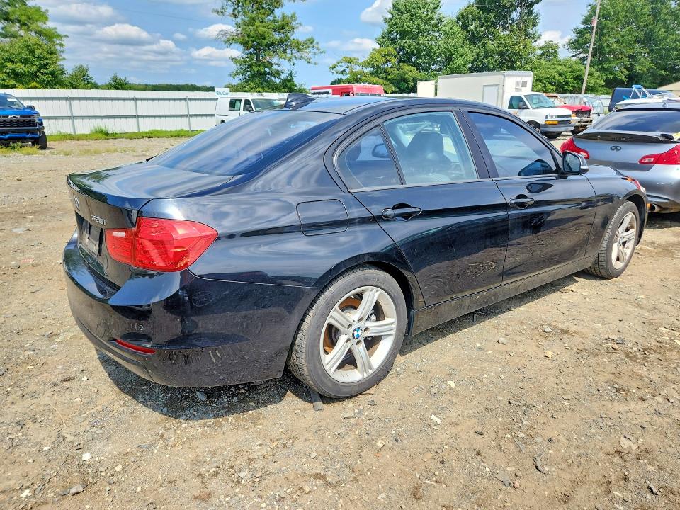 67063996 :رقم المزاد ، WBA3B5G53FNS19355 vin ، 2015 Bmw 328 مزاد بيع