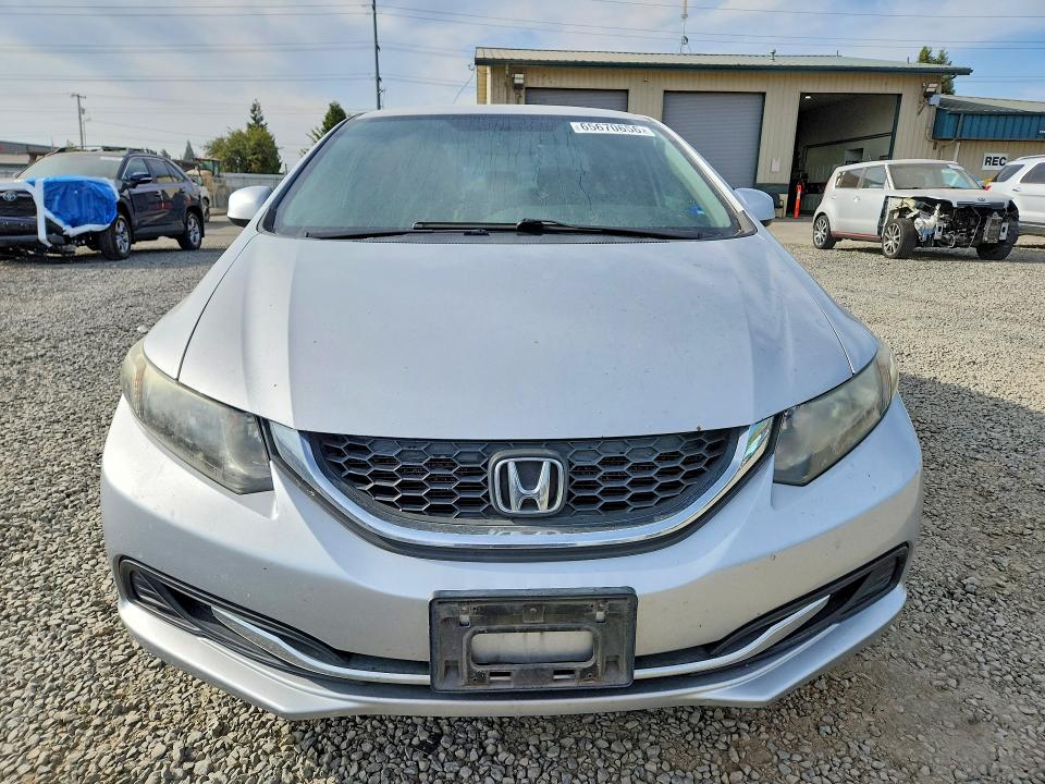 2013 Honda Civic მანქანა იყიდება აუქციონზე, vin: 2HGFB2F5XDH593047, აუქციონის ნომერი: 65670656