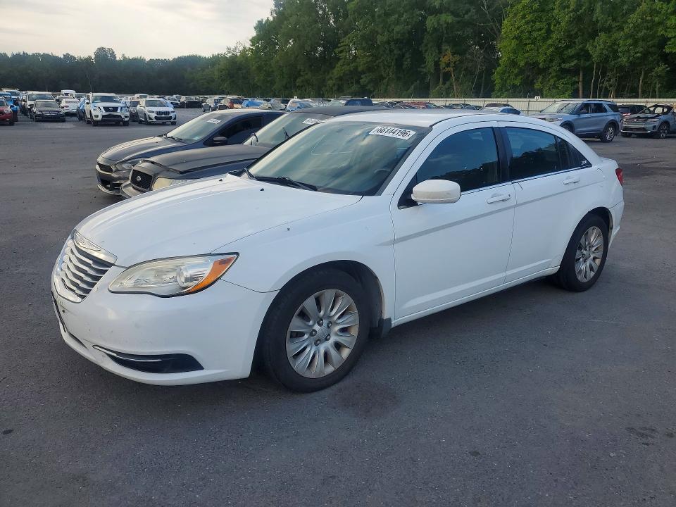 66144196 :رقم المزاد ، 1C3CCBAB6EN141833 vin ، 2014 Chrysler 200 مزاد بيع