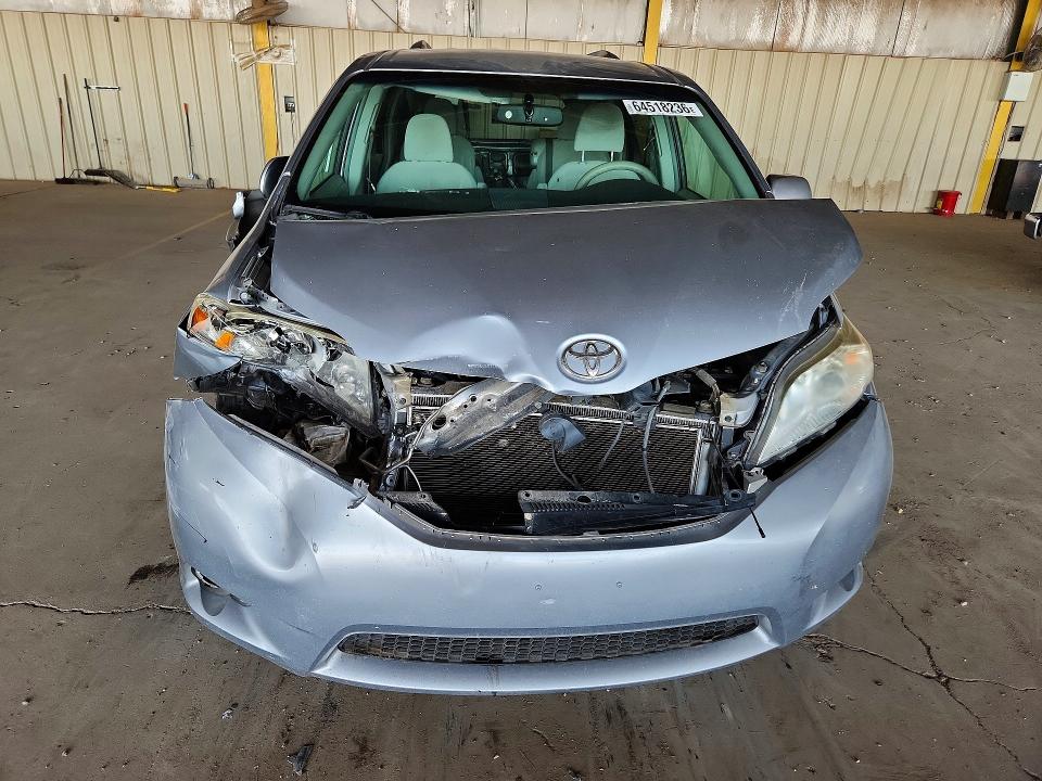 2013 Toyota Sienna მანქანა იყიდება აუქციონზე, vin: 5TDKK3DC8DS356367, აუქციონის ნომერი: 64518236