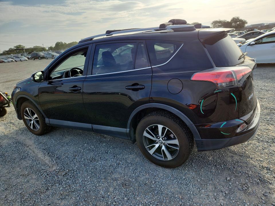 64241516 :رقم المزاد ، 2T3RFREV9HW605642 vin ، 2017 Toyota Rav4 مزاد بيع