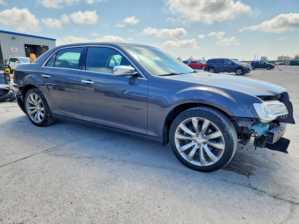 65098166 :رقم المزاد ، 2C3CCAEG8JH193743 vin ، 2018 Chrysler 300 مزاد بيع