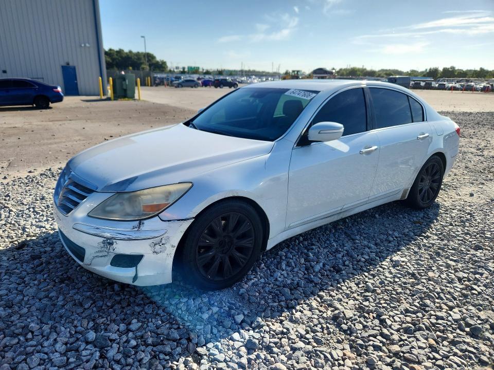 64747606 :رقم المزاد ، KMHGC4DE9BU132183 vin ، 2011 Hyundai Genesis مزاد بيع